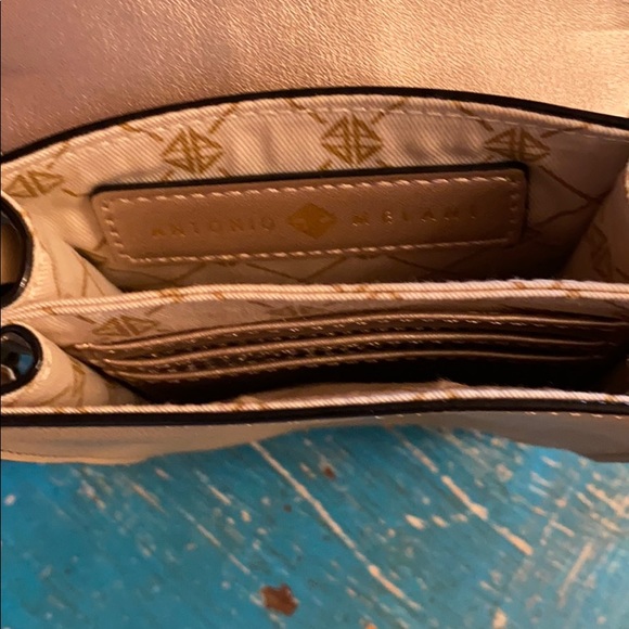 Antonio Melani Cross Body Purse. - Picture 5 of 8